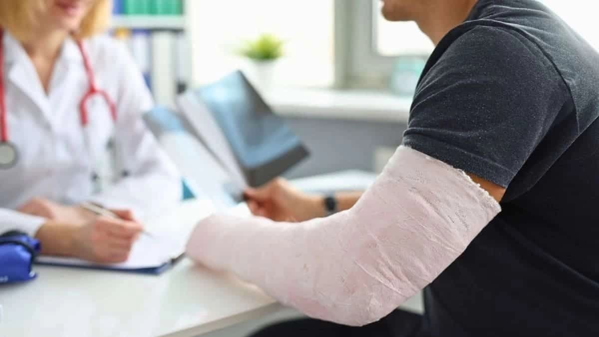 paciente-solicitando-baja-por-incapacidad-temporal-242223-1200-675